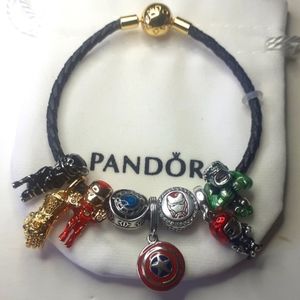 Pandora brasalet size 17